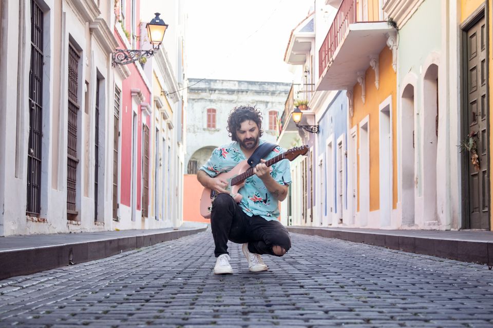 Un guitarrista en Viejo San Juan